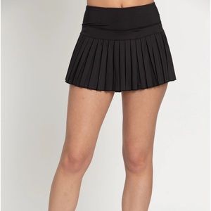 Gold Hinge Black Pleated Tennis Skirt